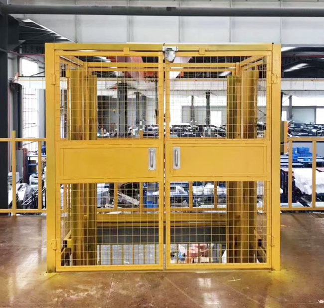 鼓楼智能导轨式升降机亮相